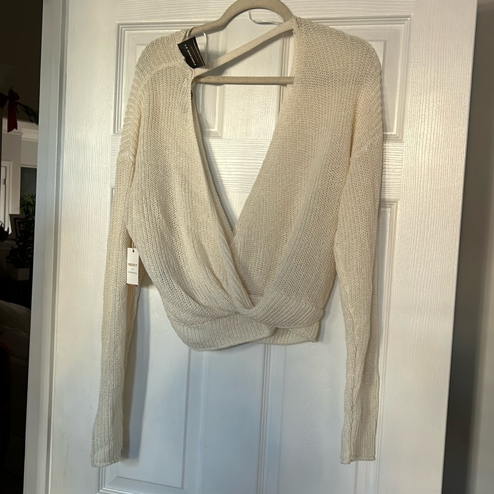 Forever 21 brand new sweater top